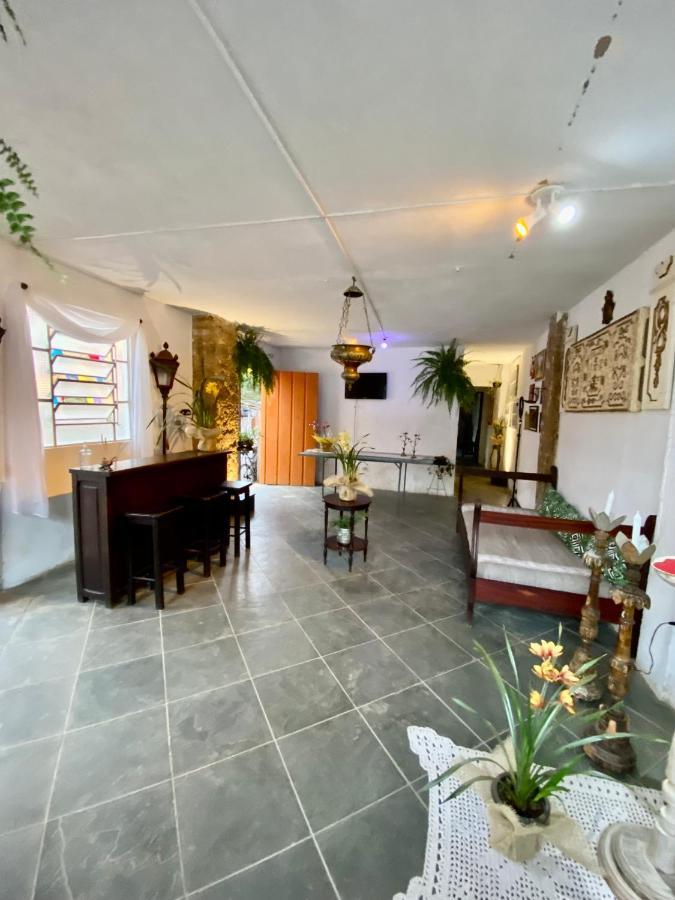 Hostel Dona Generoza Parati Esterno foto