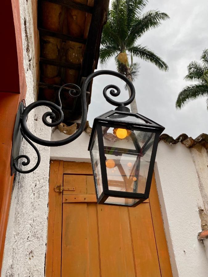 Hostel Dona Generoza Parati Esterno foto